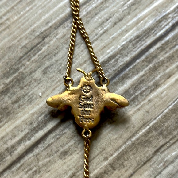 Virgin Saints & Angels ๐ Bee necklace gold with clear stones - Picture 7 of 8